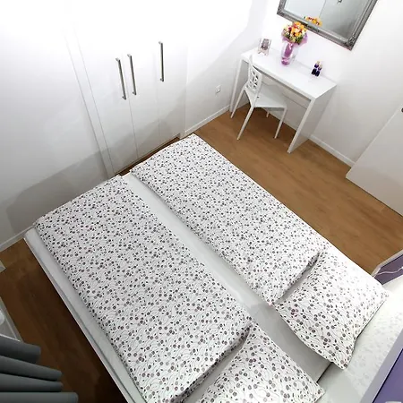 Bruna Apartment *